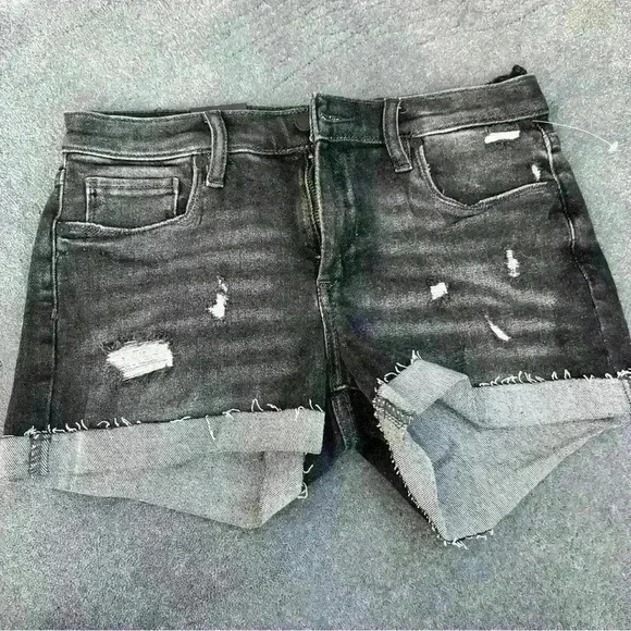 NEW Blanknyc (MSRP:$68) The Fulton Distressed Roll Up Jean shorts by Blank NYC - Picture 6 of 11